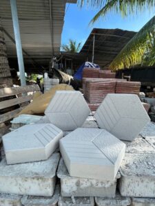 Gạch lục giác bê tông tự chèn đẹp hiện đại