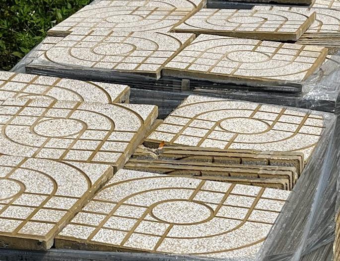 Gạch terrazzo quận 9 màu vàng dùng lát vỉa hè và đường đi bộ