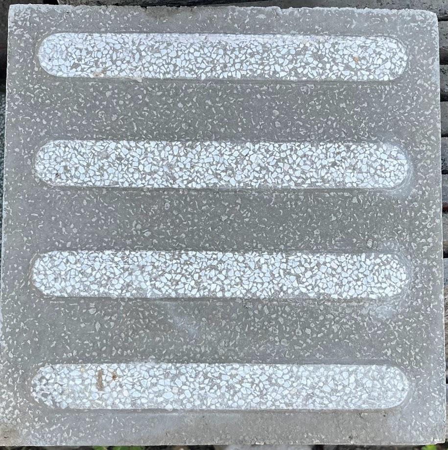 GẠCH TERRAZZO DẪN HƯỚNG NGƯỜI MÙ 4 SỌC XÁM