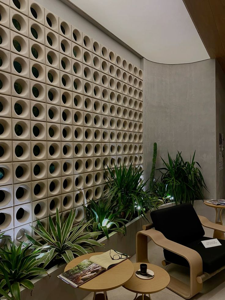 TRANG TRÍ QUÁN CAFE BẰNG GẠCH BÔNG GIÓ MỸ THUẬT
